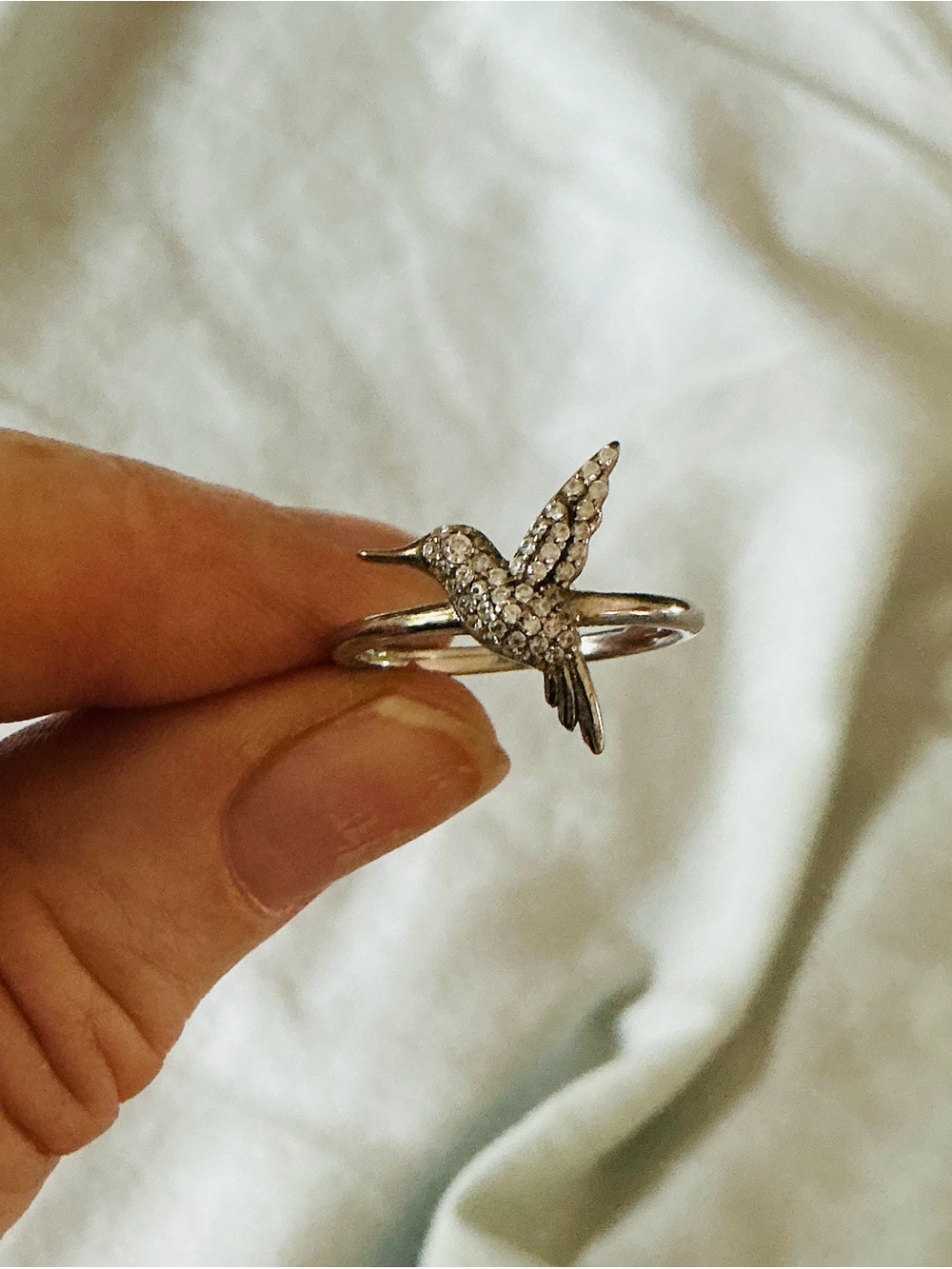 Silver Hummingbird Bird Ring - Elegant Pet-Inspired Jewelry - Picture 3 of 4